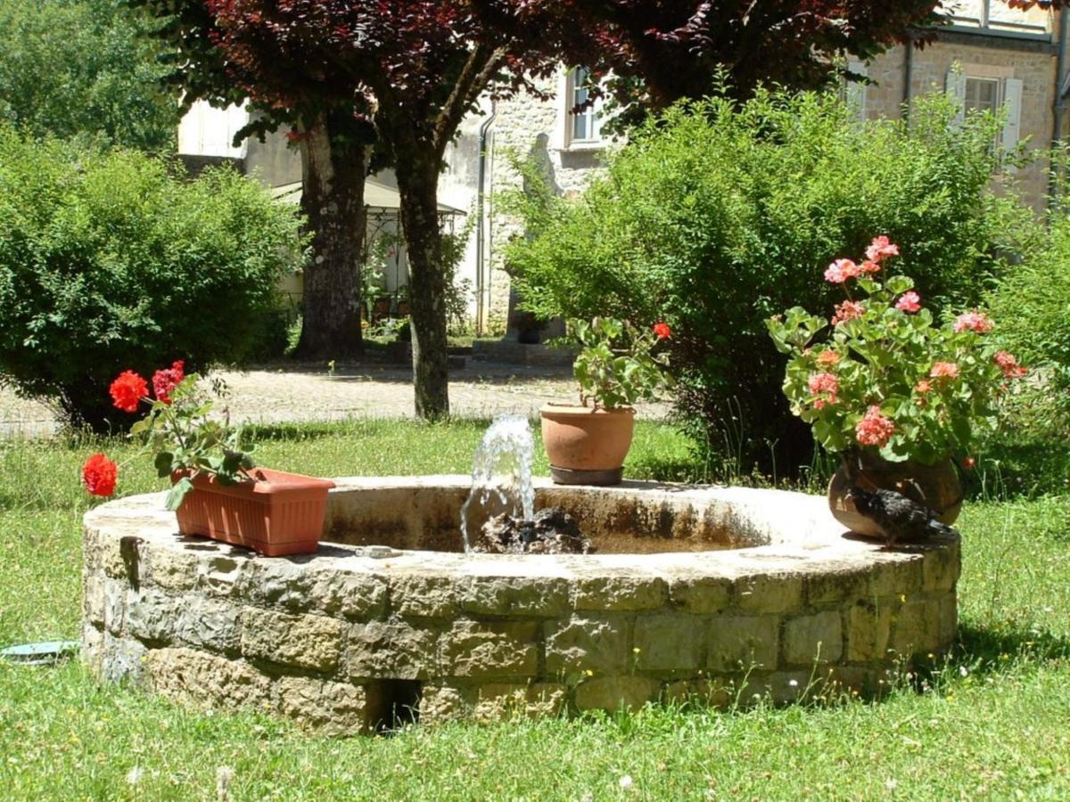 Accueil Du Couvent De Malet Hotel Saint-Côme-dʼOlt Exterior foto